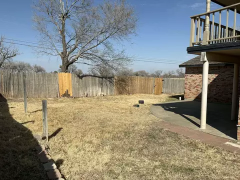 Exterior - 13 Glenbrook Drive Borger Tx 79007 Dr, Borger, TX 79007 photo 2 of 4