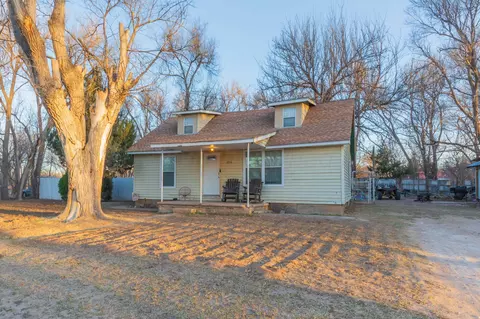 216 W 5th Street Lefors Tx 79054 St, Lefors, TX 79054