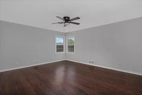 Living - 2404 Juniper Drive Amarillo Tx 79109 Dr, Amarillo, TX 79109 photo 8 of 8