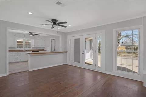Living - 2404 Juniper Drive Amarillo Tx 79109 Dr, Amarillo, TX 79109 photo 6 of 8