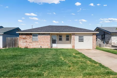 305 Spruce Avenue Dumas Tx 79029-2817 Ave, Dumas, TX 79029