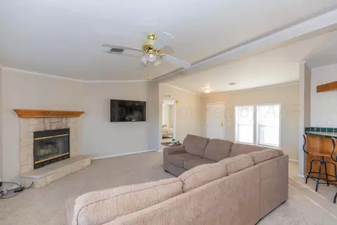 Living - 11600 E View Drive Amarillo Tx 79124-4795 Dr, Amarillo, TX 79124 photo 1 of 2