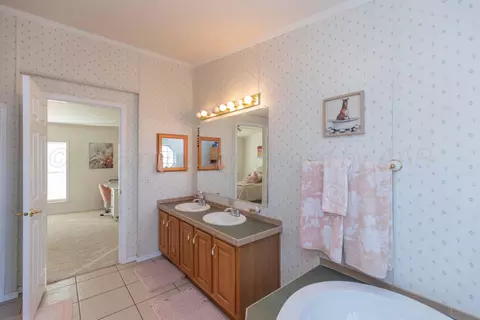 Bath - 11600 E View Drive Amarillo Tx 79124-4795 Dr, Amarillo, TX 79124 photo 3 of 7