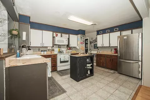Kitchen - 4309 S Ong Street Amarillo Tx 79110-2039 St, Amarillo, TX 79110 photo 2 of 3