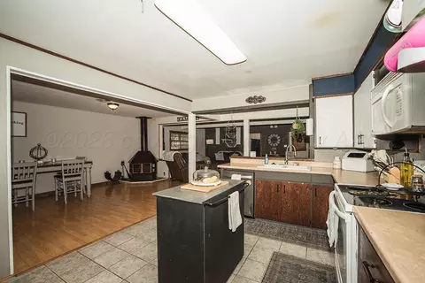 Kitchen - 4309 S Ong Street Amarillo Tx 79110-2039 St, Amarillo, TX 79110 photo 3 of 3