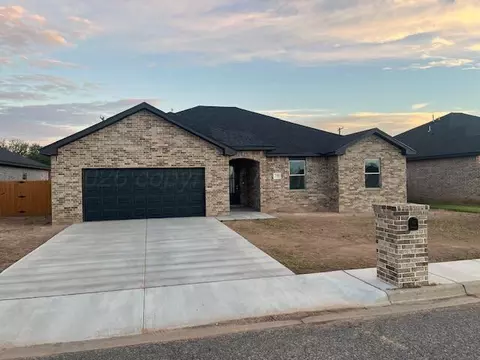 706 Columbia Drive Hereford Tx 79045 Dr, Hereford, TX 79045