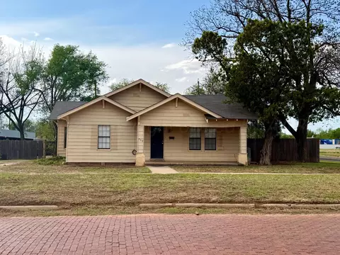 200 S Main Street Childress Tx 79201 St, Childress, TX 79201