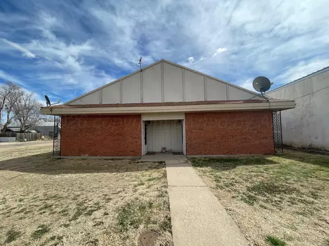 110 Broadway Avenue Groom Tx 79039-1811 Ave, Groom, TX 79039