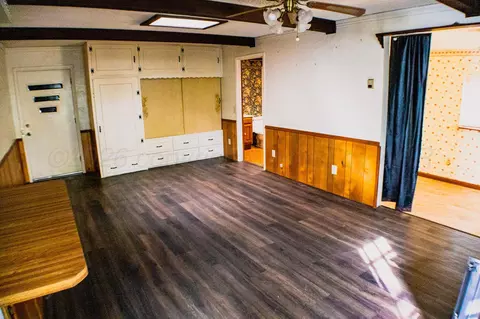Living - 206 Maple Street Borger Tx 79007 St, Borger, TX 79007 photo 3 of 4
