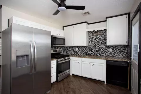 Kitchen - 4612 Cline Road Amarillo Tx 79110-2630 Rd, Amarillo, TX 79110 photo 1 of 4