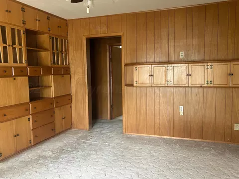 Living - 102 Willow Street Lipscomb Tx 79056 St, Lipscomb, TX 79056 photo 4 of 7