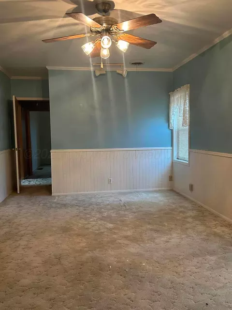 Living - 102 Willow Street Lipscomb Tx 79056 St, Lipscomb, TX 79056 photo 5 of 7