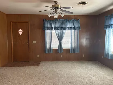 Living - 102 Willow Street Lipscomb Tx 79056 St, Lipscomb, TX 79056 photo 1 of 7