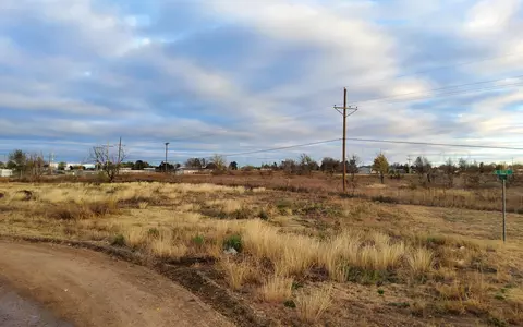 S Robey Avenue, Fritch, TX 79036