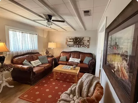 Living - 1310 Davis Street Borger Tx 79007 St, Borger, TX 79007 photo 1 of 5
