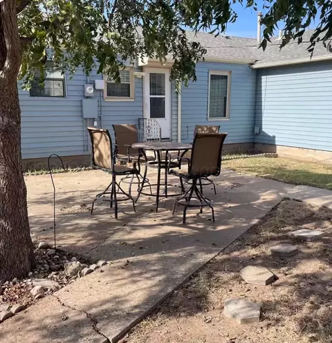 Exterior - 1310 Davis Street Borger Tx 79007 St, Borger, TX 79007 photo 4 of 6
