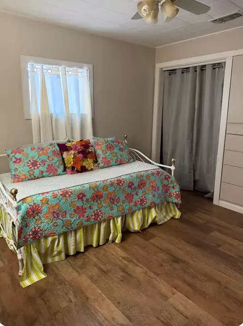 Bedroom - 1310 Davis Street Borger Tx 79007 St, Borger, TX 79007 photo 1 of 10