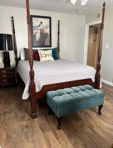 Bedroom - 1310 Davis Street Borger Tx 79007 St, Borger, TX 79007 photo 5 of 10