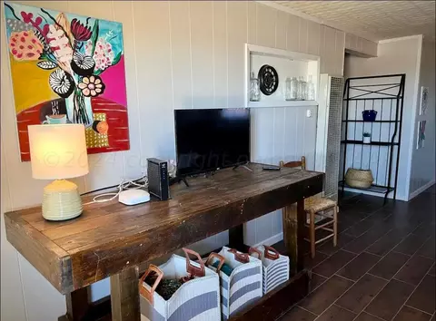 Living - 1310 Davis Street Borger Tx 79007 St, Borger, TX 79007 photo 5 of 5