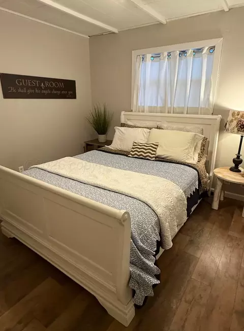 Bedroom - 1310 Davis Street Borger Tx 79007 St, Borger, TX 79007 photo 4 of 10