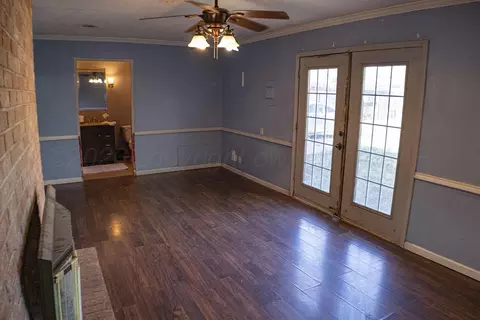 Living - 4203 S Bonham Street Amarillo Tx 79110-1813 St, Amarillo, TX 79110 photo 4 of 5