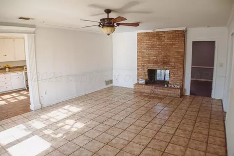 Living - 4203 S Bonham Street Amarillo Tx 79110-1813 St, Amarillo, TX 79110 photo 2 of 5