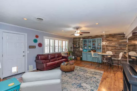 Living - 4800 S Austin Street Amarillo Tx 79110 St, Amarillo, TX 79110 photo 2 of 2