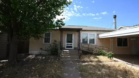 210 S Mackenzie Avenue Stinnett Tx 79083 Ave, Stinnett, TX 79083