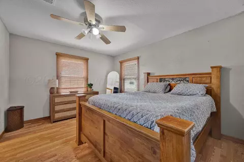 Bedroom - 504 E 5th Street Sunray Tx 79086-2506 St, Sunray, TX 79086 photo 1 of 5