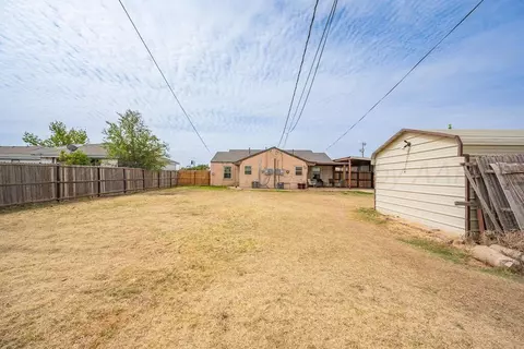 Exterior - 504 E 5th Street Sunray Tx 79086-2506 St, Sunray, TX 79086 photo 5 of 5