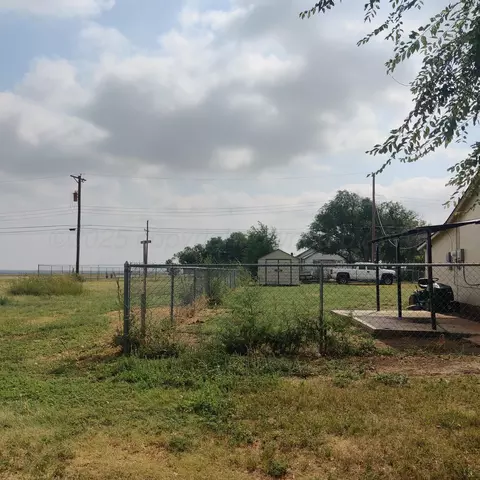 Exterior - 106 E Main Street Vega Tx 79092 St, Vega, TX 79092 photo 3 of 4