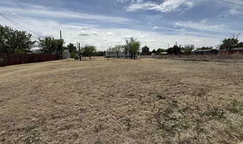 911 S Finley Street Pampa Tx 79065 St, Pampa, TX 79065