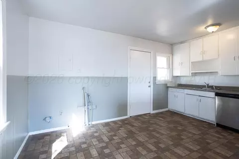 Kitchen - 4422 S Ong Street Amarillo Tx 79110-2042 St, Amarillo, TX 79110 photo 1 of 2