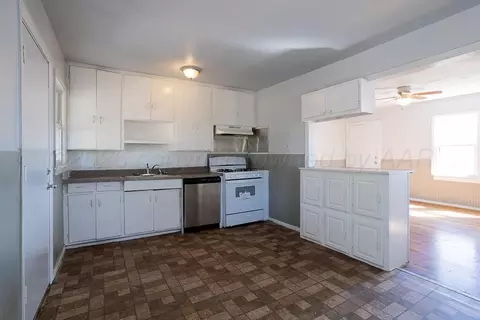 Kitchen - 4422 S Ong Street Amarillo Tx 79110-2042 St, Amarillo, TX 79110 photo 2 of 2