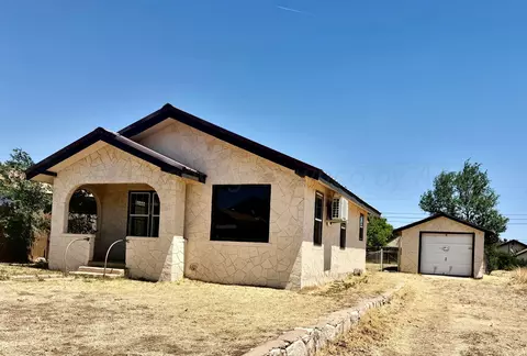 310 Coble Street Borger Tx 79007 St, Borger, TX 79007 photo 2