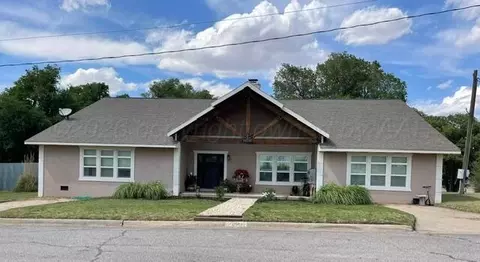 219 Texas Avenue Darrouzett Tx 79024 Ave, Darrouzett, TX 79024