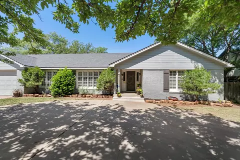3216 Hawthorne Drive Amarillo Tx 79109 Dr, Amarillo, TX 79109