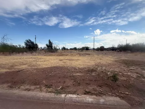 525 W Maple Avenue Pampa Tx 79065-7825 Ave, Pampa, TX 79065