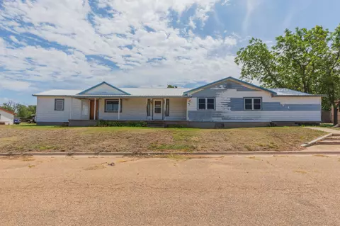 901 Lindberg Street Skellytown Tx 79080-1873 St, Skellytown, TX 79080