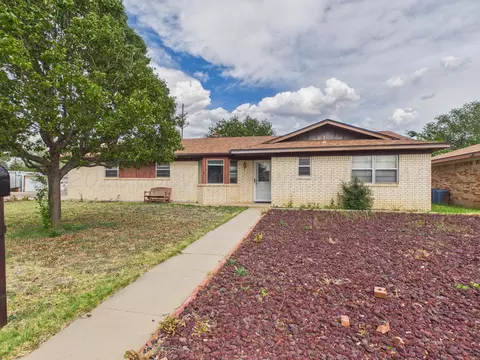 318 Cedar Avenue Dumas Tx 79029-2802 Ave, Dumas, TX 79029