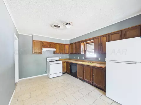 Kitchen - 4311 Bowie Street Amarillo Tx 79110 St, Amarillo, TX 79110 photo 2 of 4
