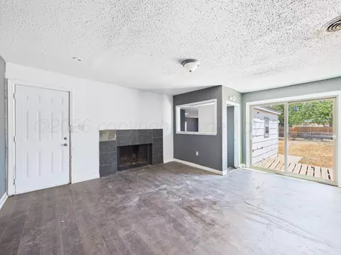 Living - 4311 Bowie Street Amarillo Tx 79110 St, Amarillo, TX 79110 photo 3 of 6