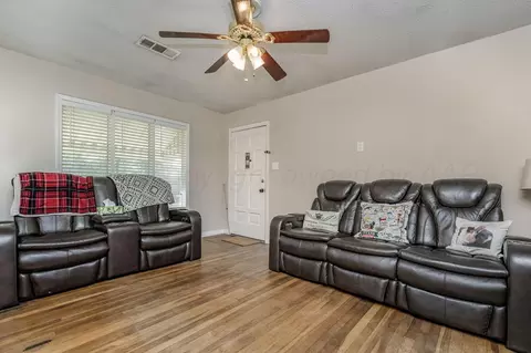 Living - 4100 S Lipscomb Street Amarillo Tx 79110-1221 St, Amarillo, TX 79110 photo 1 of 1