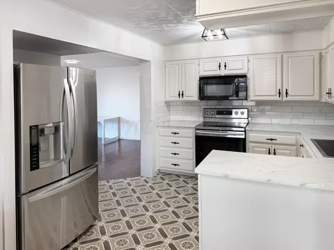 Kitchen - 1032 Thrams Street Borger Tx 79007 St, Borger, TX 79007 photo 1 of 3