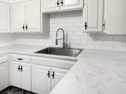 Kitchen - 1032 Thrams Street Borger Tx 79007 St, Borger, TX 79007 photo 2 of 3