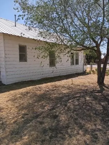328 N Austin Avenue Tulia Tx 79088 Ave, Tulia, TX 79088