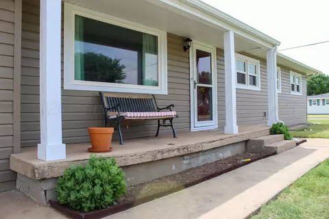 202 Oak Avenue Panhandle Tx 79068-1723 Ave, Panhandle, TX 79068
