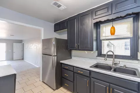 Kitchen - 4110 S Lipscomb Street Amarillo Tx 79110-1221 St, Amarillo, TX 79110 photo 3 of 3