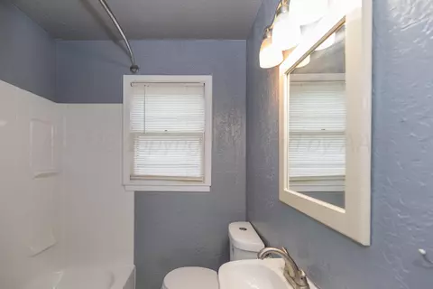 Bath - 4110 S Lipscomb Street Amarillo Tx 79110-1221 St, Amarillo, TX 79110 photo 1 of 5