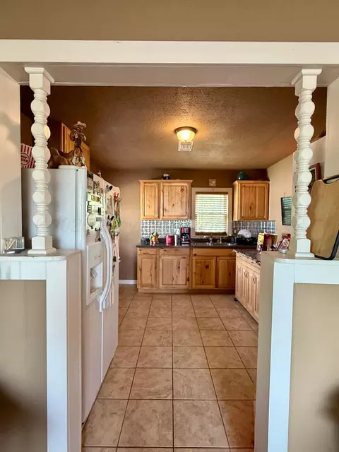 Kitchen - 701 Brain Street Borger Tx 79007 St, Borger, TX 79007 photo 3 of 3
